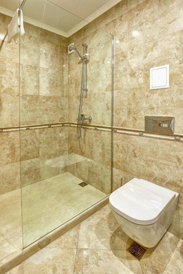Luxury Center Apartments In Grand Karavel Warna Exterior foto